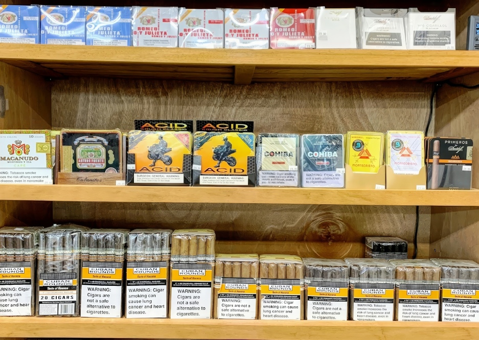 a display case with different types of cigars